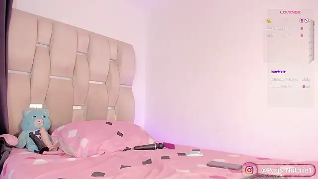 Snapshot of Paris_natalie chatting on 1, 2, 2026 Paris natalie online show from 1, 2, 2026