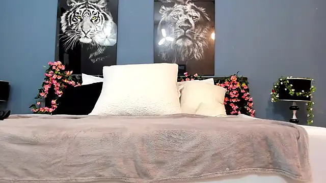 SophiaQueens online show from 15, 11, 2025