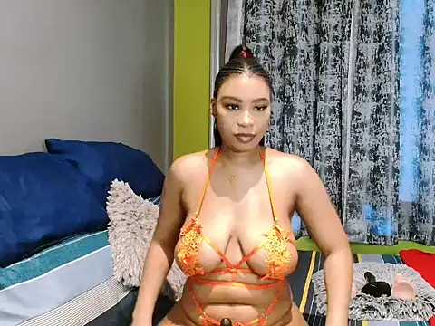 Snapshot of Tallwildnspicey98 chatting on 4, 12, 2025 Tallwildnspicey98 online show from 4, 12, 2025