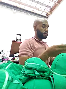 Snapshot of Nitsoyr chatting on 2, 12, 2025 Nitsoyr online show from 2, 12, 2025