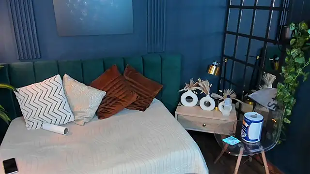 roxy hell online show from 20, 3, 2025