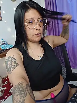 Snapshot of DaniPoison chatting on 19, 5, 2026 DaniPoison online show from 19, 5, 2026