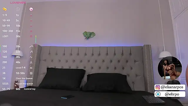 Snapshot of Emiliana_Rios chatting on 2, 10, 2025 Emiliana Rios online show from 2, 10, 2025