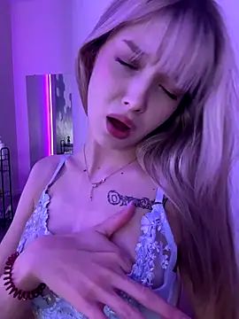 BellaSecrett online show from 18, 9, 2025