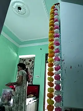 Snapshot of Hotty-Nidhi chatting on 22, 10, 2025 Hotty-Nidhi online show from 22, 10, 2025