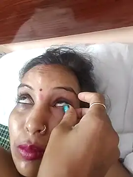 Snapshot of Hotty-Nidhi chatting on 24, 10, 2025 Hotty-Nidhi online show from 24, 10, 2025