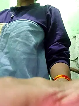 Snapshot of Hotty-Nidhi chatting on 30, 10, 2025 Hotty-Nidhi online show from 30, 10, 2025