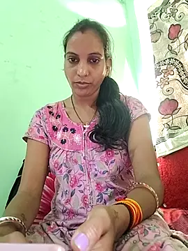 Snapshot of Hotty-Nidhi chatting on 5, 11, 2025 Hotty-Nidhi online show from 5, 11, 2025