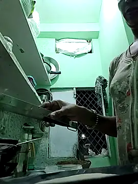 Snapshot of Hotty-Nidhi chatting on 5, 11, 2025 Hotty-Nidhi online show from 5, 11, 2025