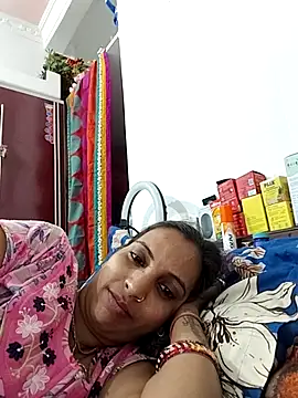Hotty-Nidhi online show from 7, 4, 2026