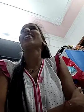 Snapshot of Hotty-Nidhi chatting on 3, 6, 2026 Hotty-Nidhi online show from 3, 6, 2026