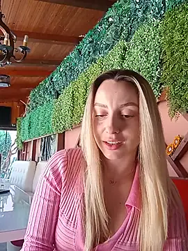 Snapshot of AlexisWhit chatting on 16, 5, 2026 AlexisWhit online show from 16, 5, 2026