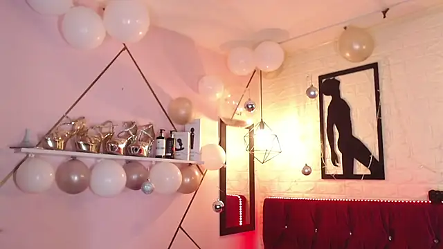 agatha rodriguez online show from 19, 12, 2025