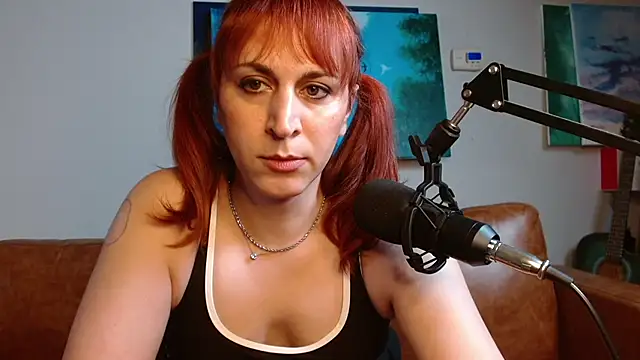 Snapshot of ChewyCandy chatting on 29, 10, 2025 ChewyCandy online show from 29, 10, 2025