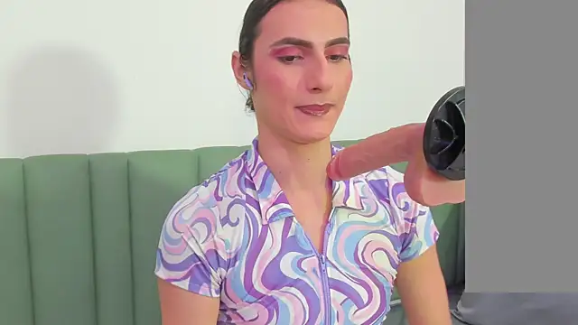 Snapshot of shantall_skinny chatting on 21, 12, 2025 shantall skinny online show from 21, 12, 2025