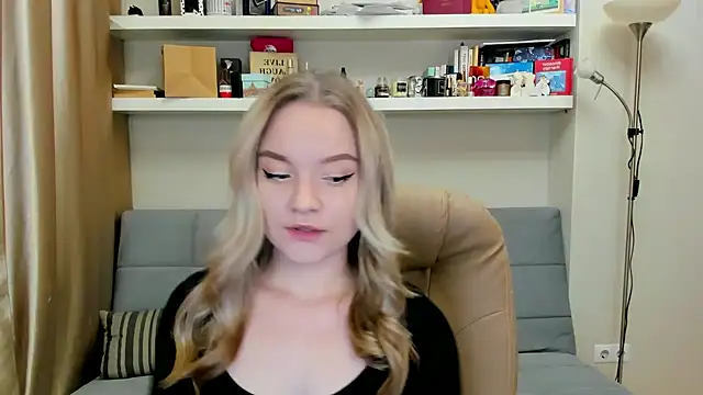 Kara Smith  online show from 15, 12, 2024