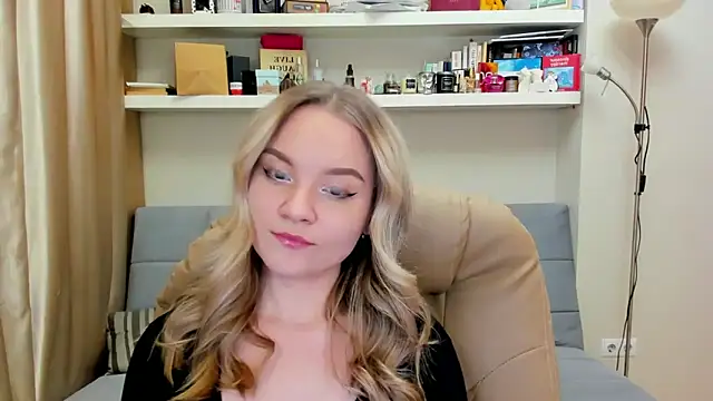 Kara Smith  online show from 28, 12, 2024