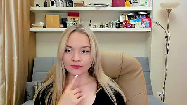 Kara Smith  online show from 9, 2, 2025