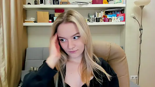 Kara Smith  online show from 6, 3, 2025