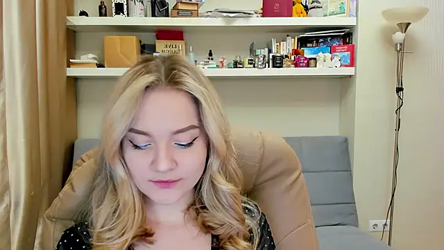 Kara Smith  online show from 14, 3, 2025