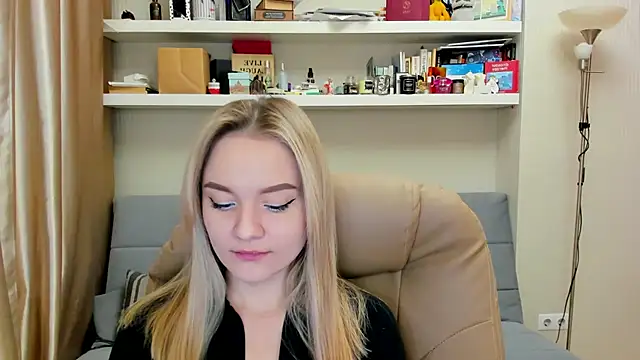 Kara Smith  online show from 16, 3, 2025