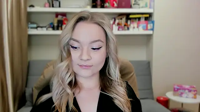 Kara Smith  online show from 29, 3, 2026