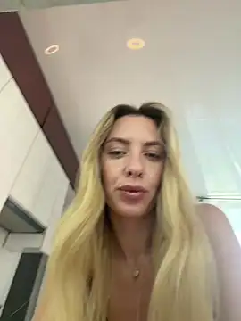 Snapshot of VelvetVabe chatting on 2, 8, 2026 VelvetVabe online show from 2, 8, 2026