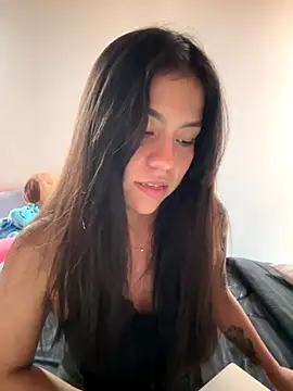 Snapshot of -Selene- chatting on 20, 11, 2025 -Selene- online show from 20, 11, 2025