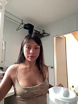 Snapshot of -Selene- chatting on 11, 4, 2026 -Selene- online show from 11, 4, 2026