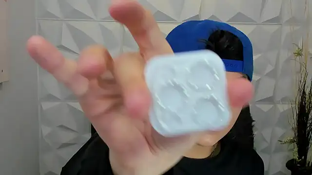 Sam Daves online show from 4, 12, 2025