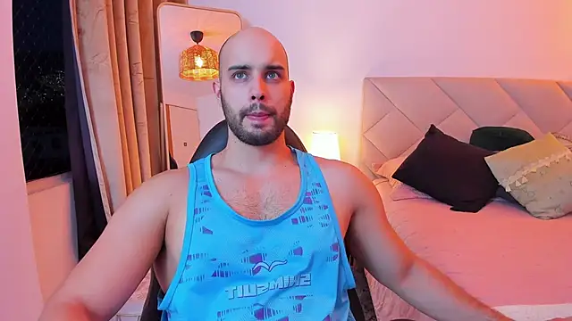 Snapshot of Chris_Alzate chatting on 10, 9, 2025 Chris Alzate online show from 10, 9, 2025