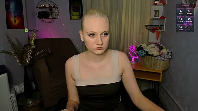 Snapshot of madam_uliis chatting on 28, 5, 2026 madam uliis online show from 28, 5, 2026