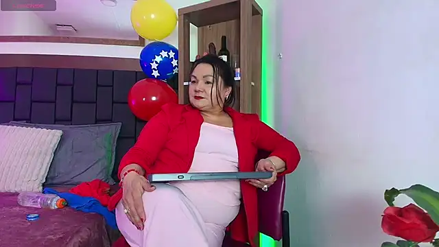 Snapshot of EllenaBoobs_ chatting on 14, 7, 2026 EllenaBoobs online show from 14, 7, 2026