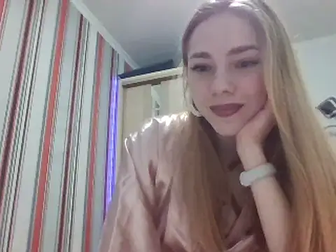 Loveyy Doveyy online show from 20, 3, 2025