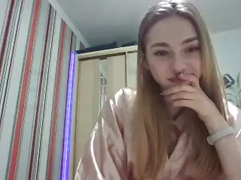 Loveyy Doveyy online show from 20, 3, 2025