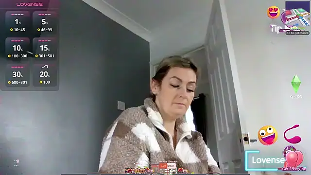 GoldenSquirter online show from 5, 12, 2025