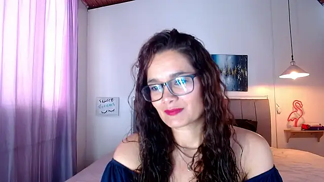 Snapshot of Rose_Thompson1 chatting on 15, 3, 2025 Rose Thompson1 online show from 15, 3, 2025