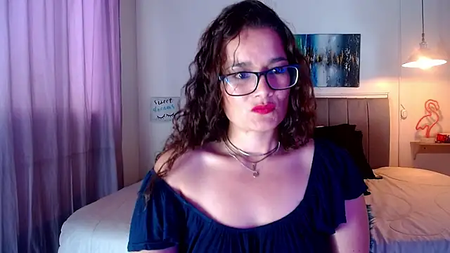 Snapshot of Rose_Thompson1 chatting on 15, 3, 2025 Rose Thompson1 online show from 15, 3, 2025