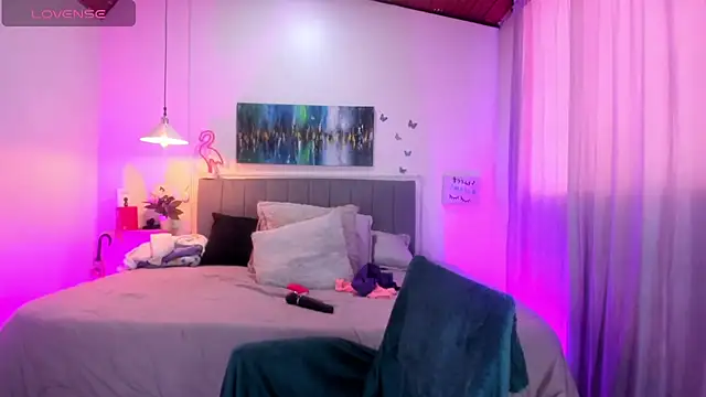 Rose Thompson1 online show from 17, 4, 2026