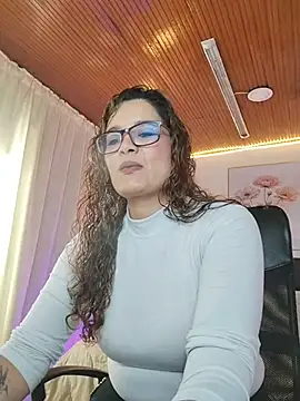 Snapshot of Rose_Thompson1 chatting on 2, 7, 2026 Rose Thompson1 online show from 2, 7, 2026