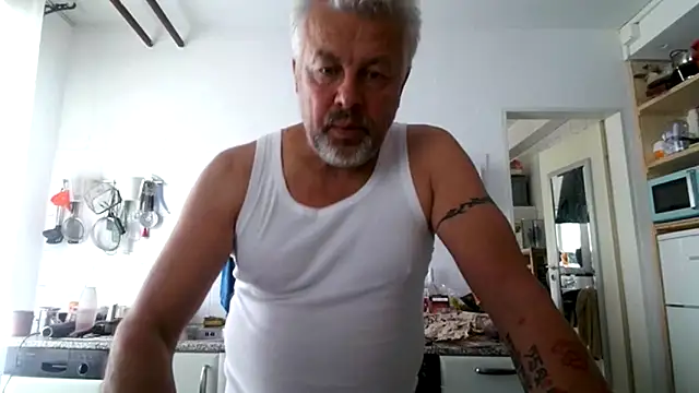 Snapshot of Berg_Boy chatting on 9, 9, 2025 Berg Boy online show from 9, 9, 2025