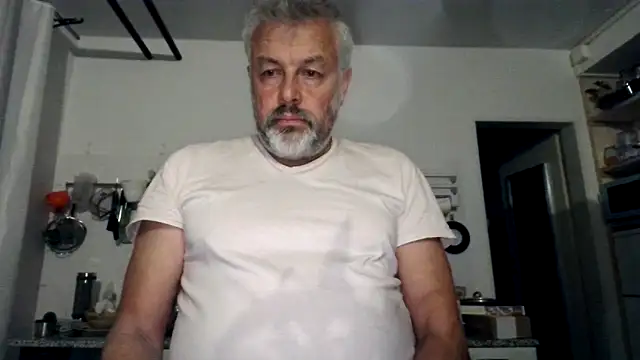 Snapshot of Berg_Boy chatting on 18, 10, 2025 Berg Boy online show from 18, 10, 2025