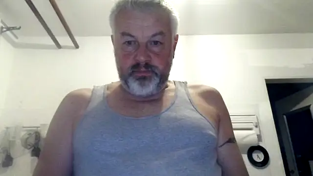 Snapshot of Berg_Boy chatting on 22, 10, 2025 Berg Boy online show from 22, 10, 2025