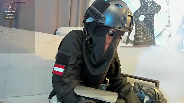 Snapshot of cos_operator chatting on 12, 3, 2025 cos operator online show from 12, 3, 2025