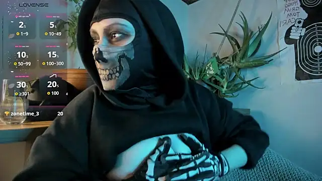 Snapshot of cos_operator chatting on 9, 10, 2025 cos operator online show from 9, 10, 2025