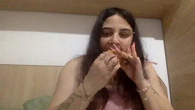 Veramaia online show from 16, 5, 2026