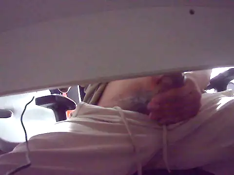Snapshot of desingxxx chatting on 29, 4, 2026 desingxxx online show from 29, 4, 2026