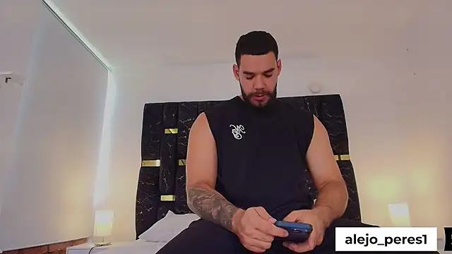 Snapshot of chris_blake__ chatting on 6, 1, 2026 chris blake online show from 6, 1, 2026