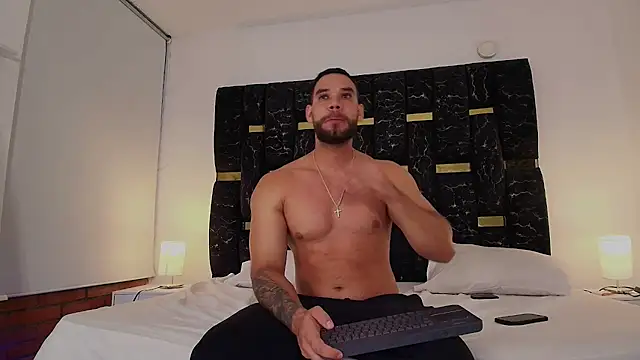 Snapshot of chris_blake__ chatting on 13, 1, 2026 chris blake online show from 13, 1, 2026