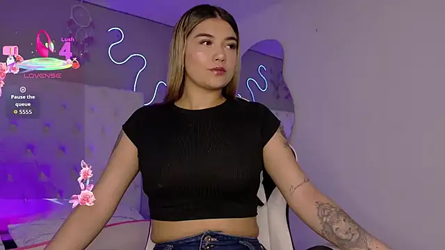 natasha  black online show from 14, 12, 2025